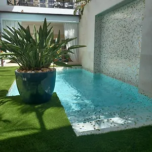 villa-zawaia.hotelaalgarve.com/