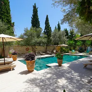 alacati-tas-otel.aegeanhotels.net/