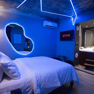 Hotel The Bubbles - Jacuzzi, Tirana